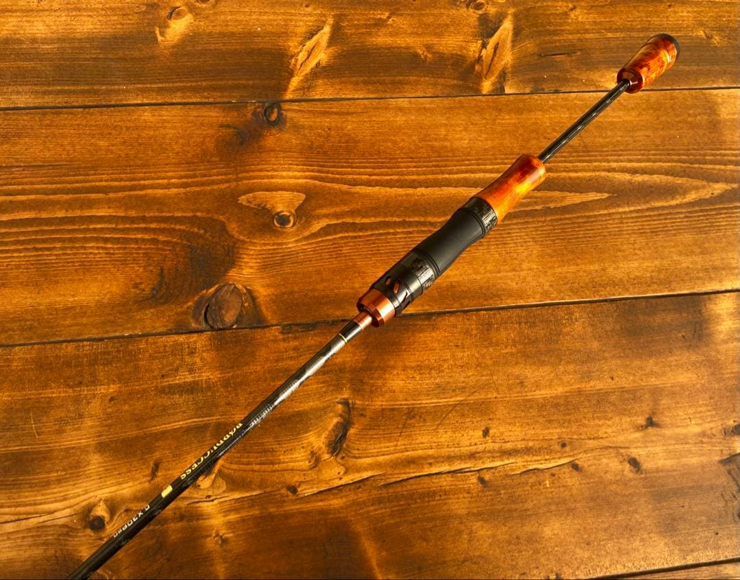 新品未使用　カーボンロッド　スピニング　662UL バスロッド　ウッドグリップ