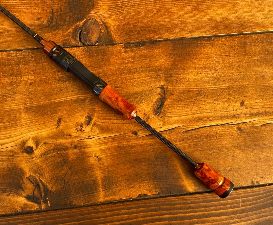 新品未使用　カーボンロッド　スピニング　662UL バスロッド　ウッドグリップ