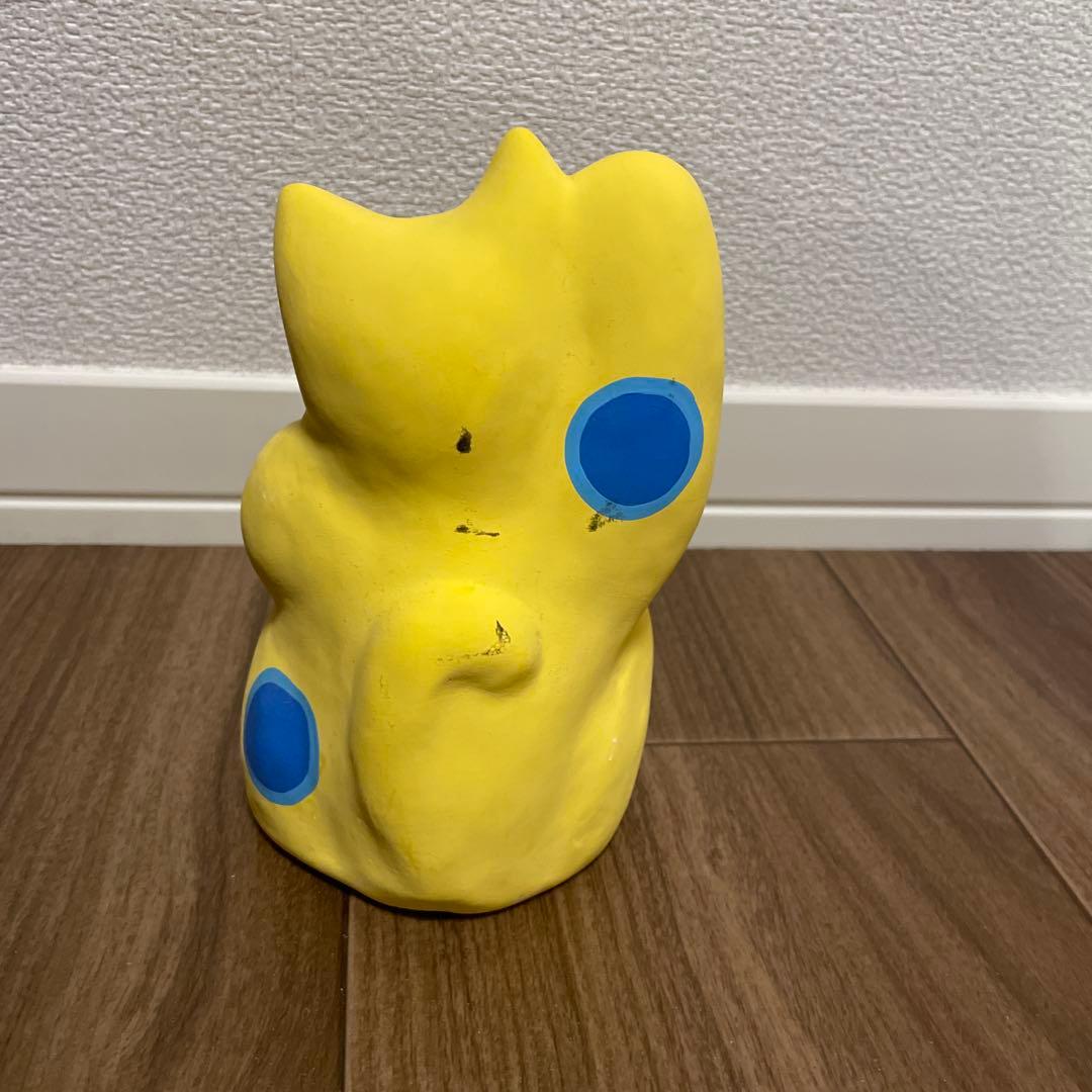 招き猫 置物 幸運 黄色　輪葉葉