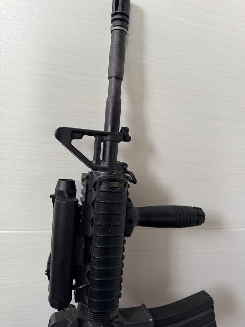 ぽ*ー様 【ジャンク】M4A1 RISバージョン　電動ガン　フォアグリップ付き
