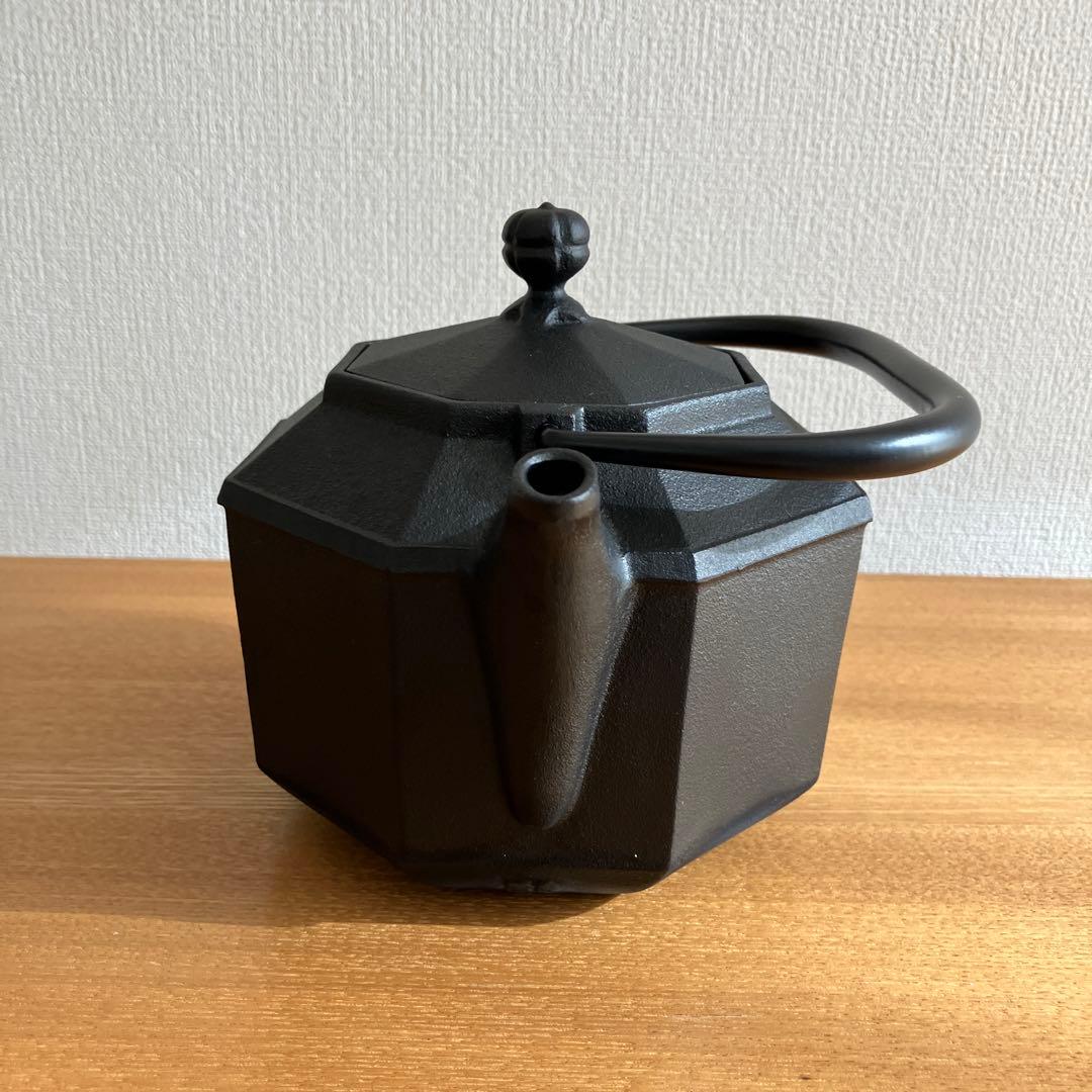 鉄瓶　南部鉄　及源　八角　0.8L