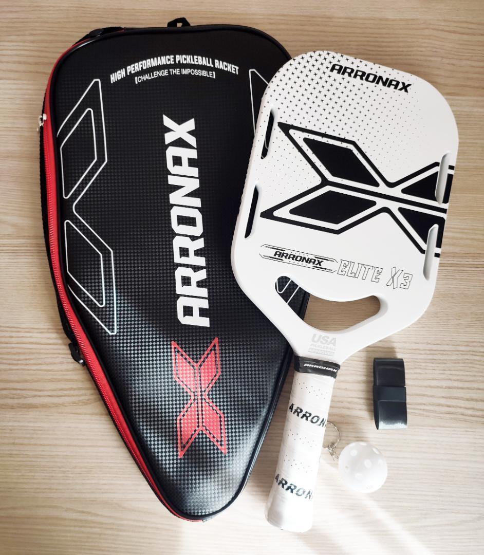 ARRONAX ELITE X3 ピックルボール パドル エッジレス 白い 黒い
