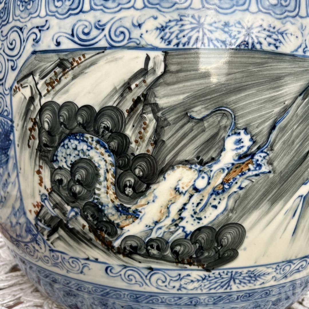 中国骨董50年旧蔵【染付手絵龍、松、山水紋窓絵大鉢火鉢金魚鉢睡蓮鉢水槽に兼用 】