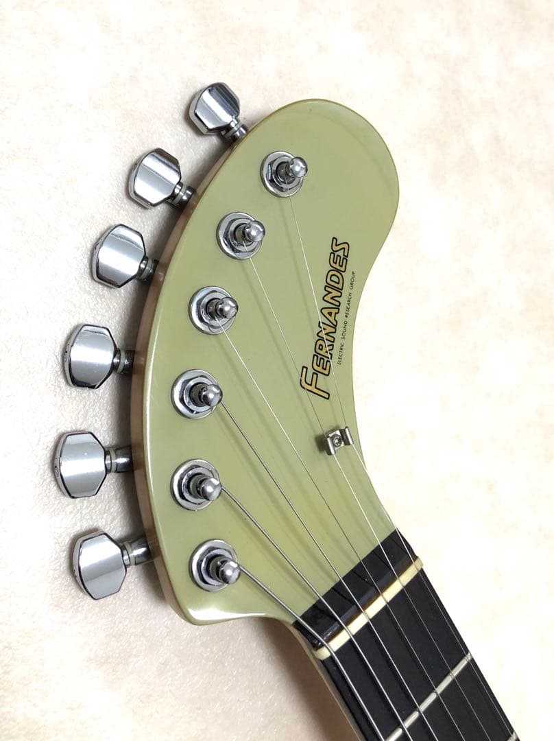 【超美品】ZO-3 グレー アンプ内蔵ミニギター 専用ケース付 ぞーさん