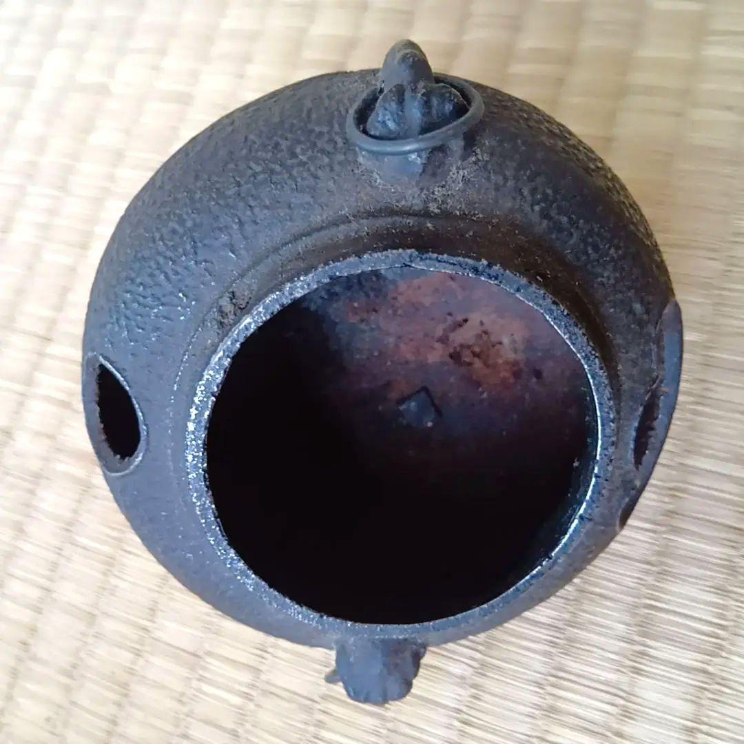 骨董品 茶釜 茶道具 唐獅子 香炉 火鉢 霰文様 置物 レトロ 鉄製 鉄器
