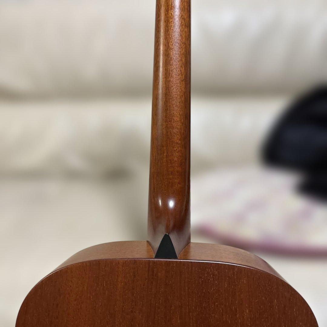 ラリビー　ギター　OM-01