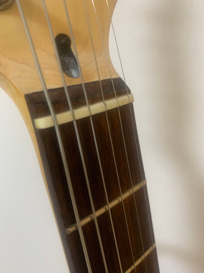 フェンダー風ストラトキャスタータイプのエレキギター