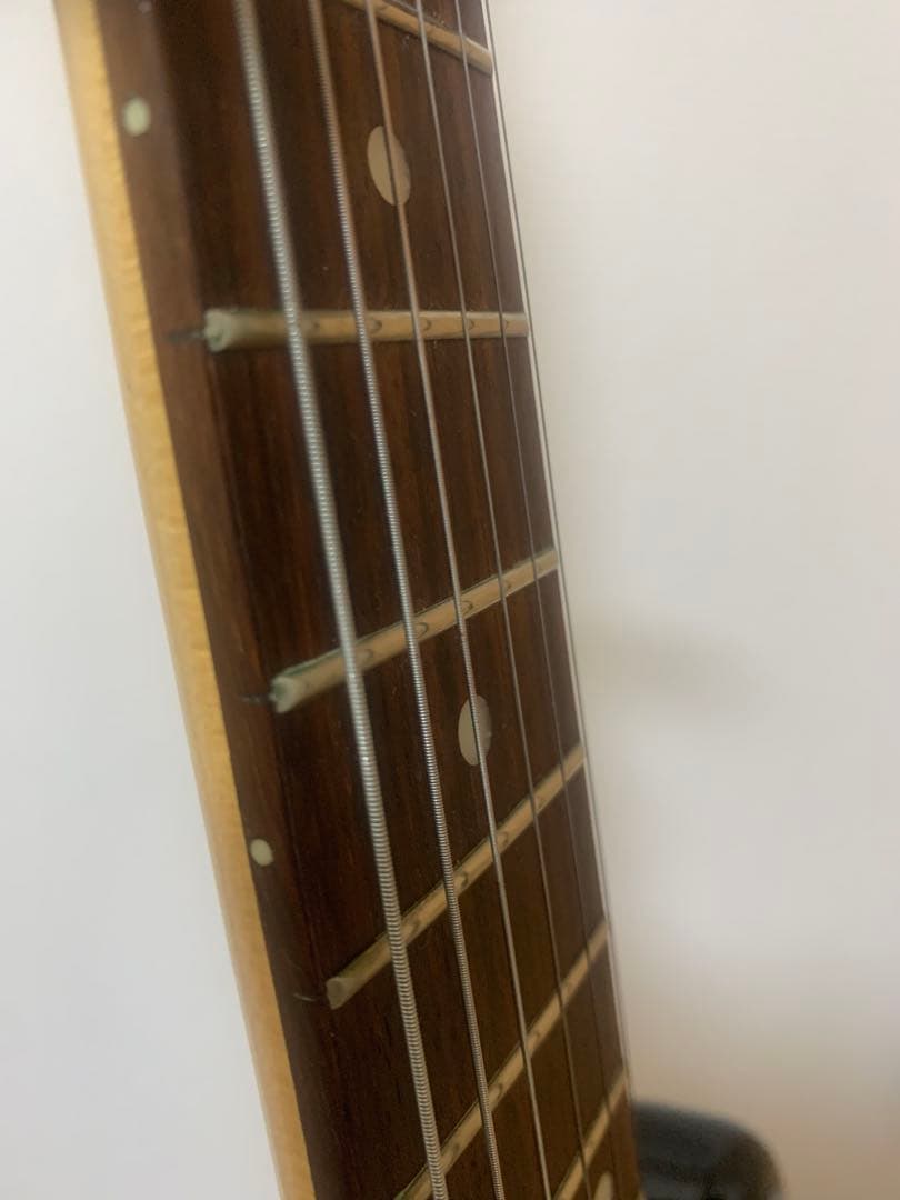 フェンダー風ストラトキャスタータイプのエレキギター