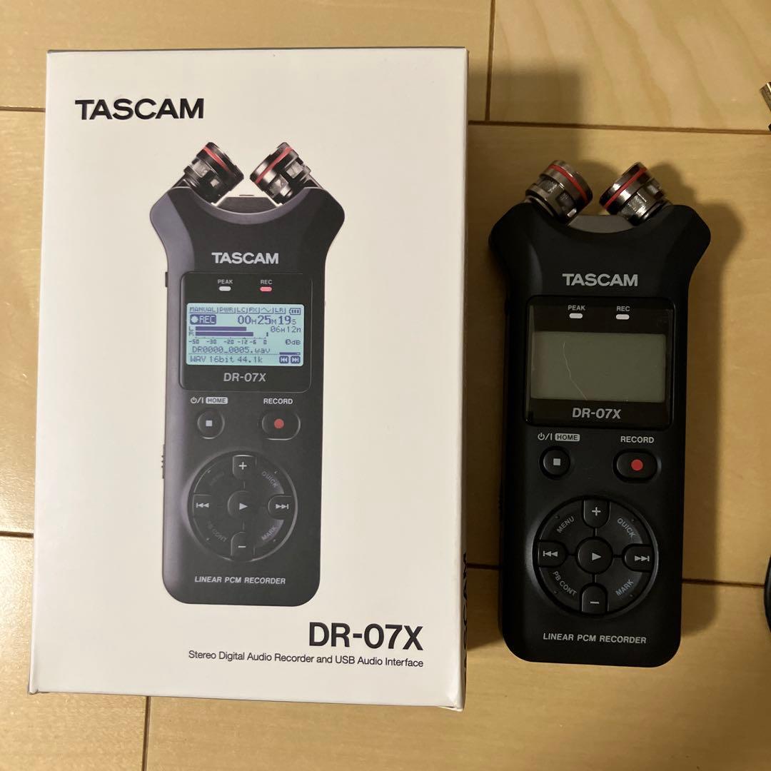 TASCAM DR-07X 三脚、コード付