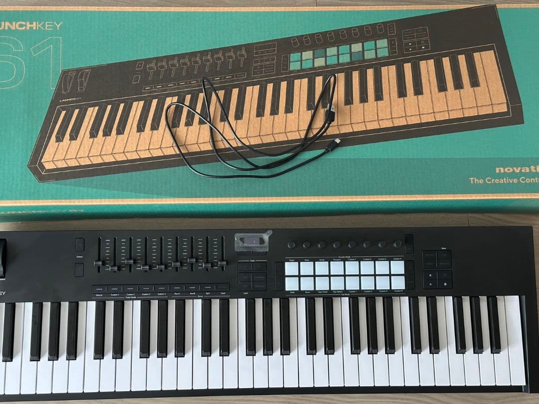 Novation Launchkey 61 Mk4 midiキーボード