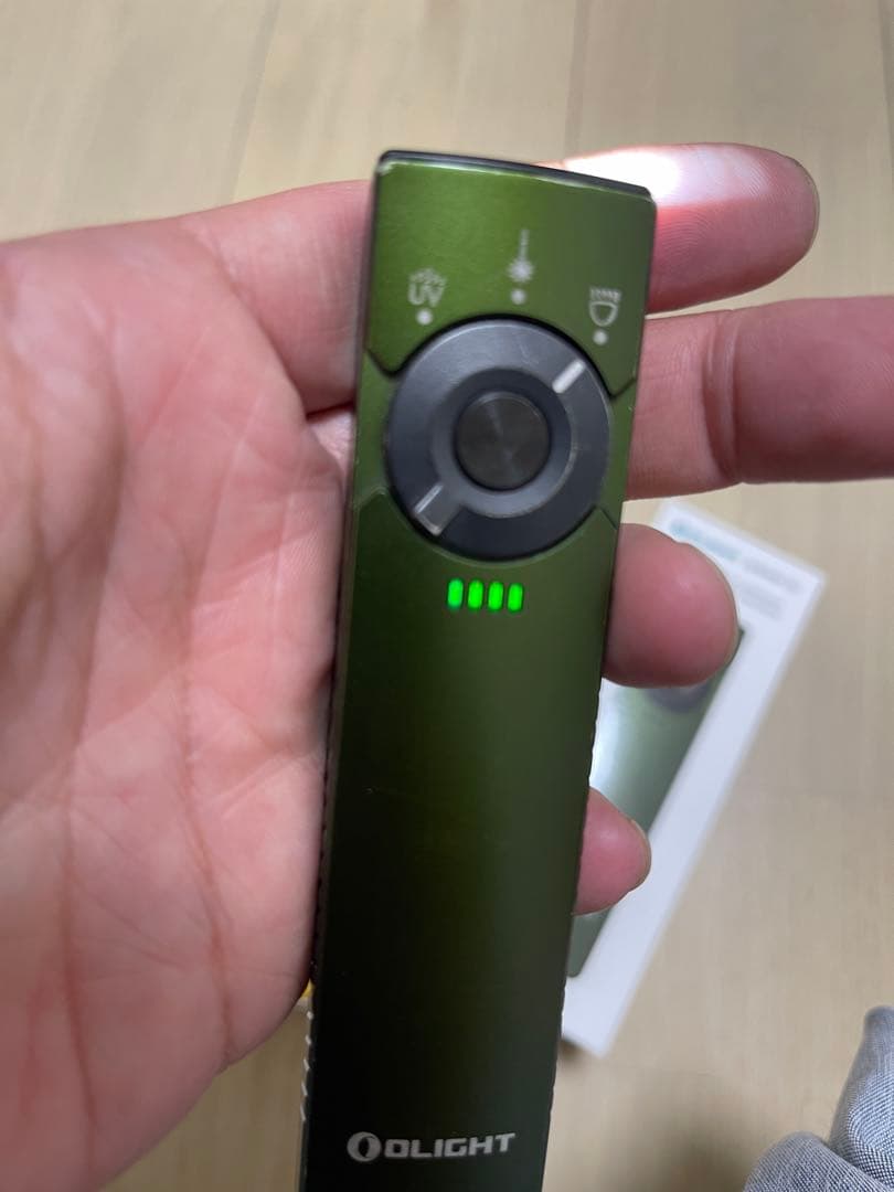 Olight Arkfeld pro LEDライト、レーザー、UVライト