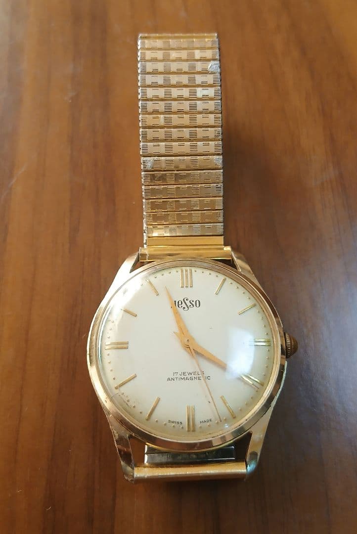 スイス製　hesso 手巻き時計　アルミニウムアンチマグネチック　ヴィンテージ