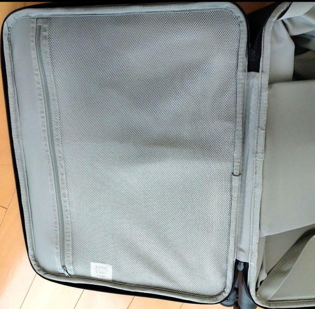 【タグ説明書カギ付き】半分の厚みで収納できるソフトキャリーケースS 36L 黒