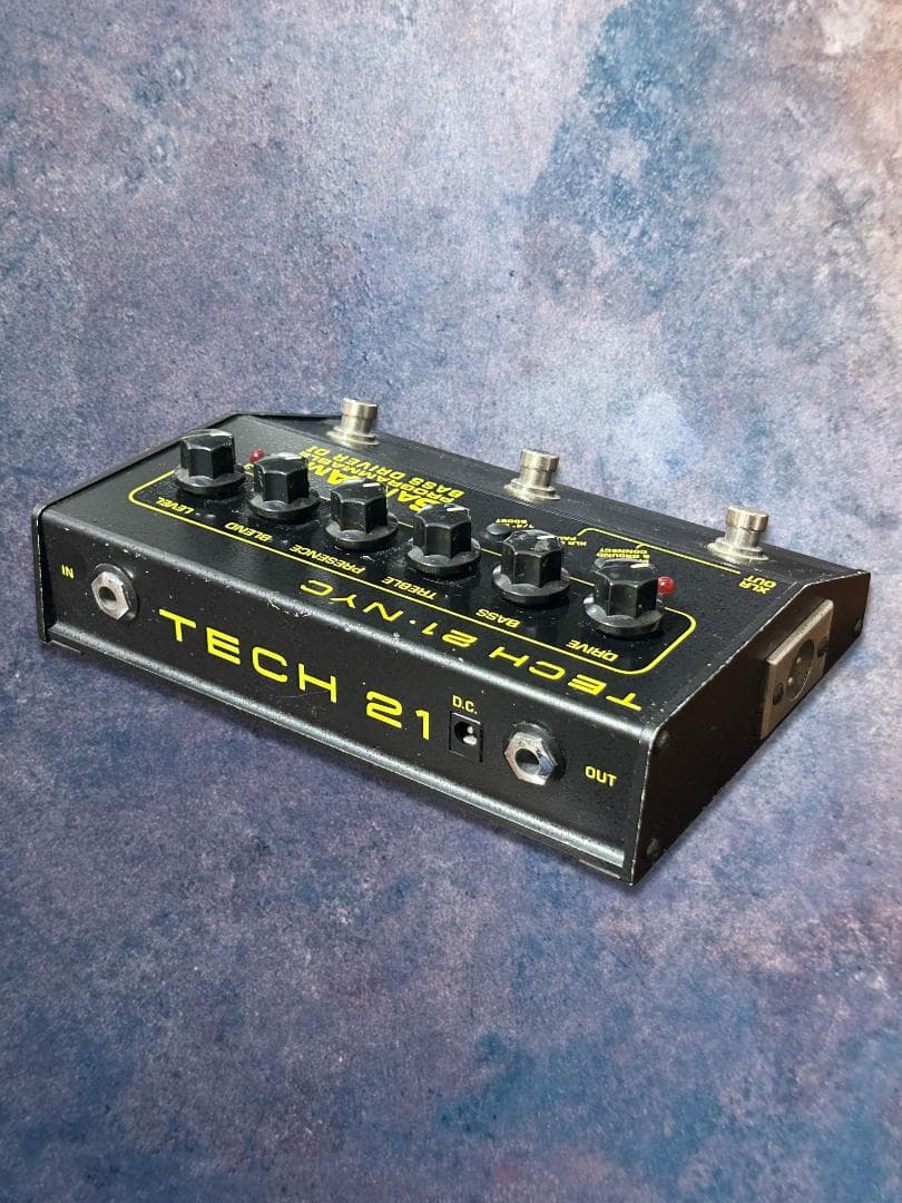 【スイッチ不具合あり】Tech 21 SansAmp Bass D