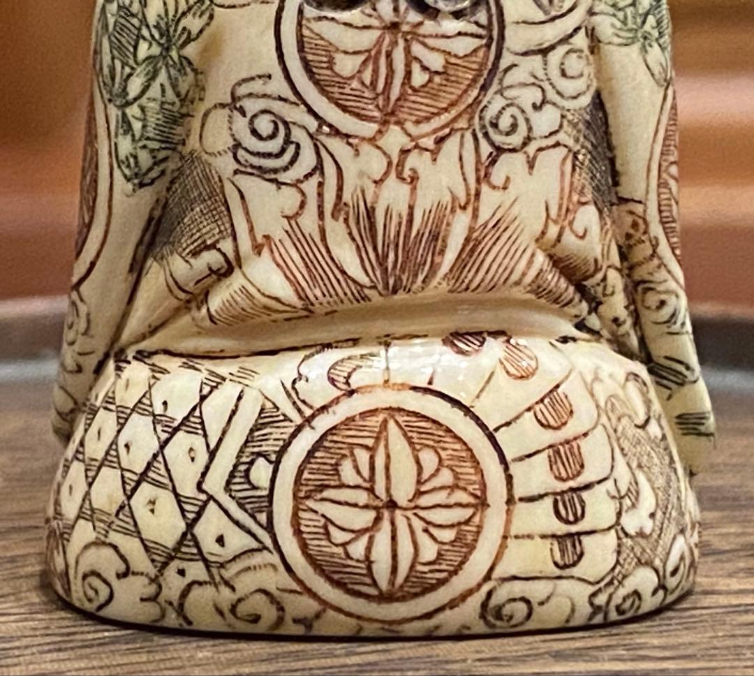 根付　唐子と桃　吉祥彫刻　細密細工　天然素材　ヴィンテージ　レア 台湾茶器