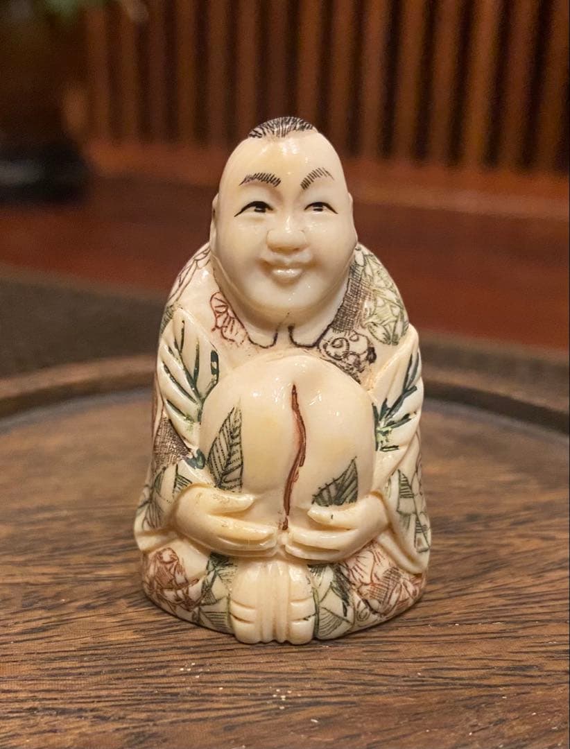 根付　唐子と桃　吉祥彫刻　細密細工　天然素材　ヴィンテージ　レア 台湾茶器