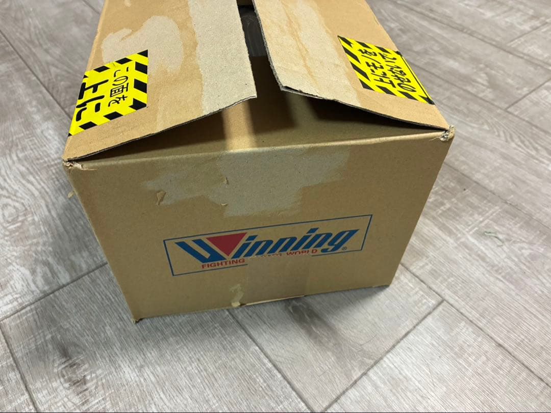 新品未使用Winning ボクシンググローブ 8 oz ホワイト