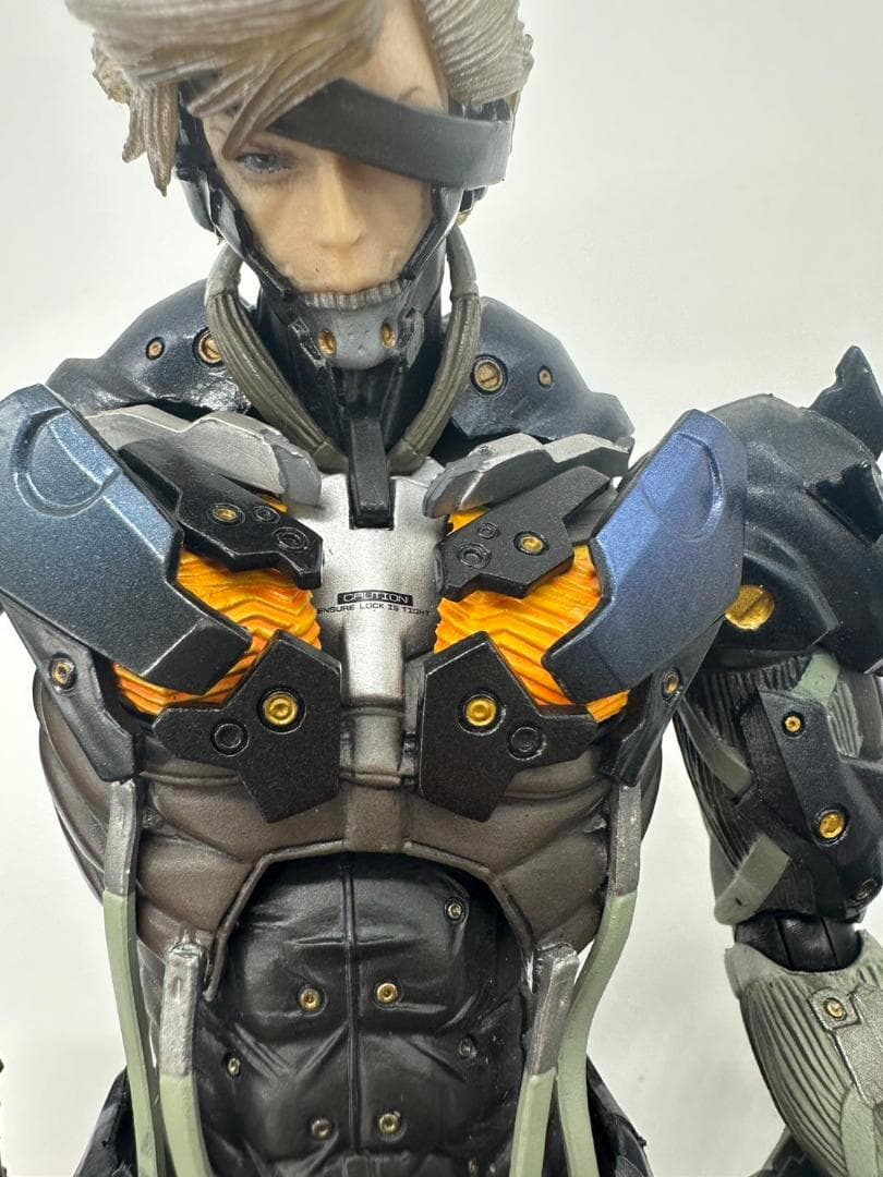 メタルギアソリッド 雷電 1/8　フィギュア