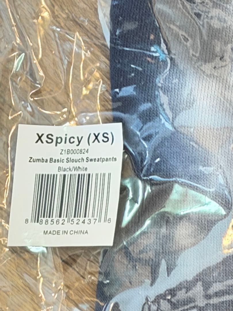 さ*ん様 ★新品★完売★希少品★ZUMBA®️男女兼用スエットパンツ XSサイズ