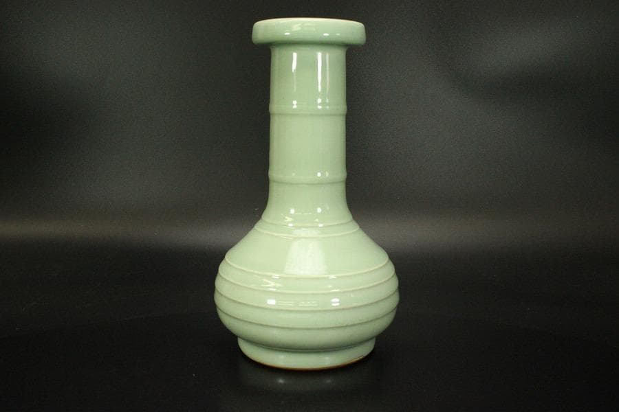 初代 宮永東山作 青磁花入(ZE716)