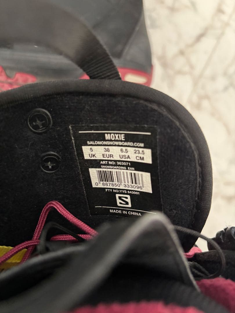 スノーボード SALOMON BOARD MOXIE