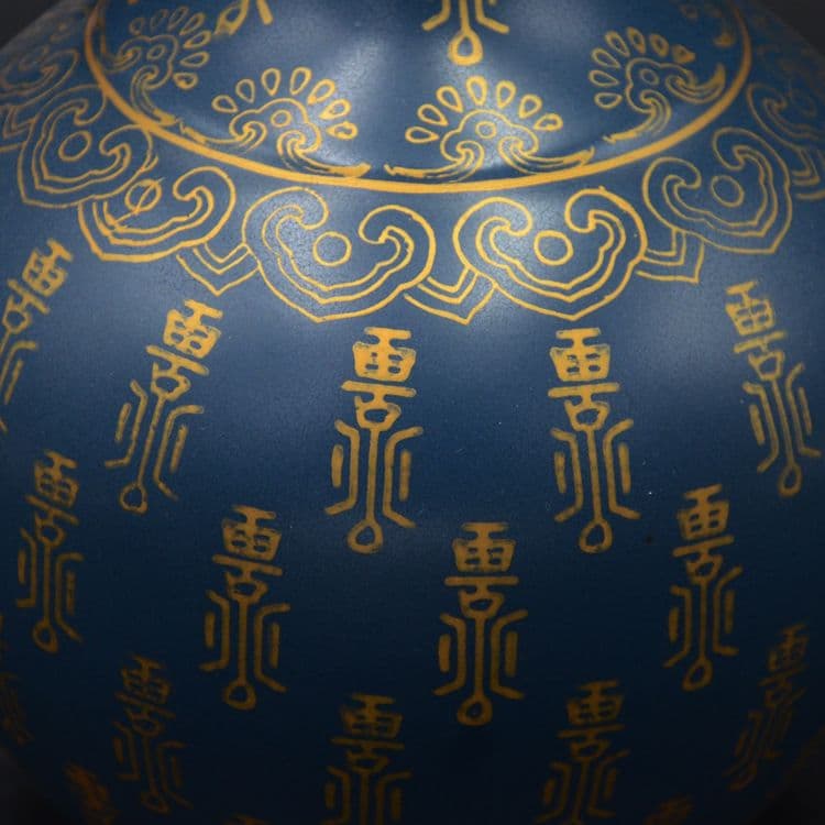 清雍正孔雀藍釉画金寿字紋賞瓶  工芸品 美術品 置物