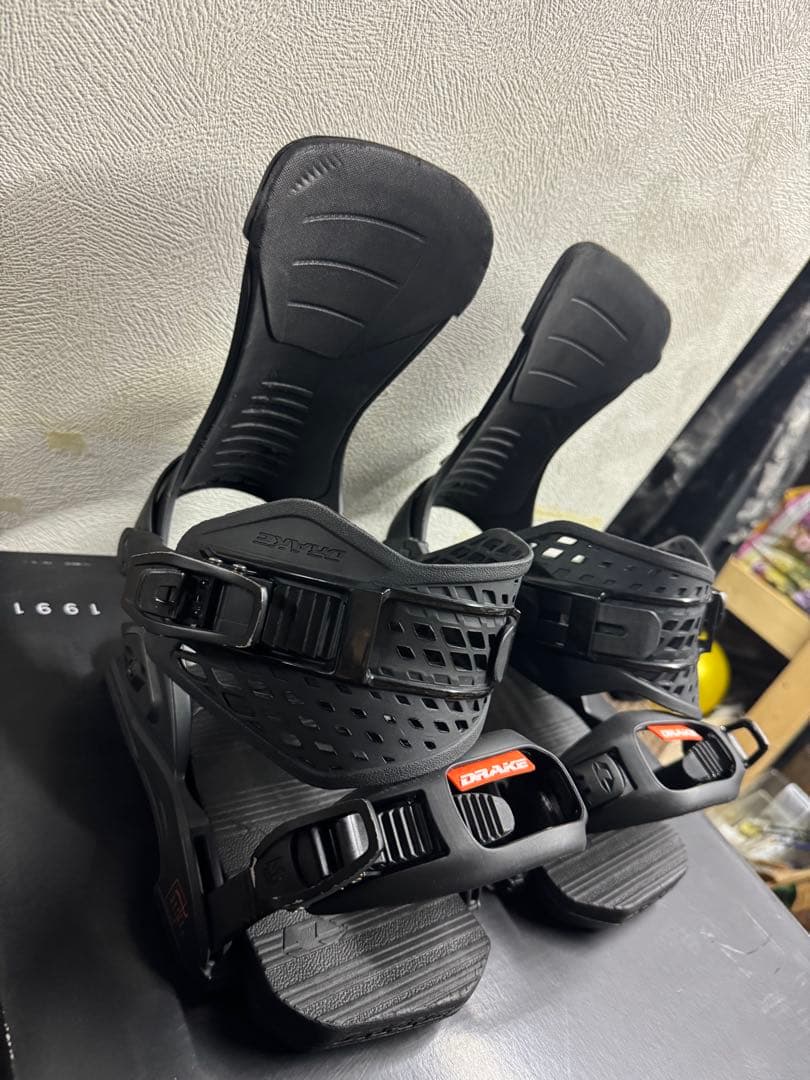 DRAKE RELOAD LTD M/L 22-23モデル　金土限定