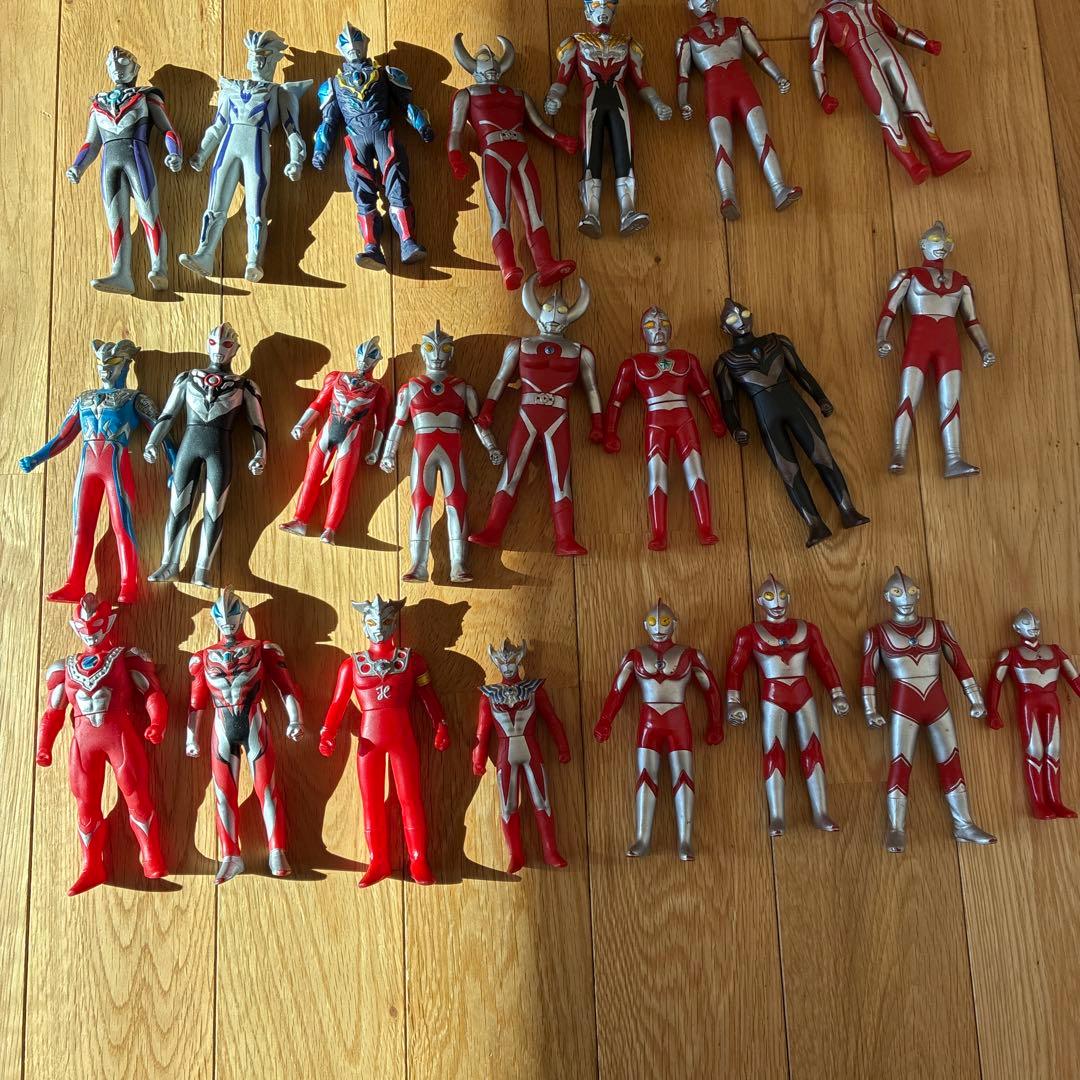 ウルトラマンシリーズ 怪獣フィギュアセット 剣のおもちゃ付