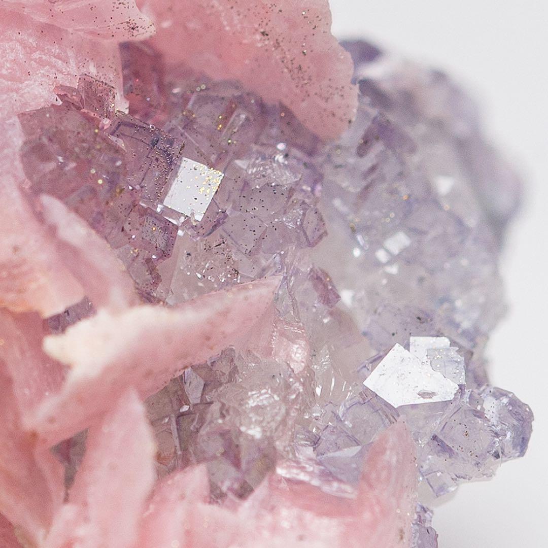 中国 ロードクロサイト フローライト 蛍石 天然石 原石 鉱物標本 鉱石 733