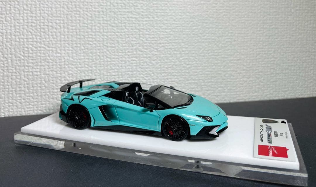 Lamborghini Aventador Roadster 2015 限定版