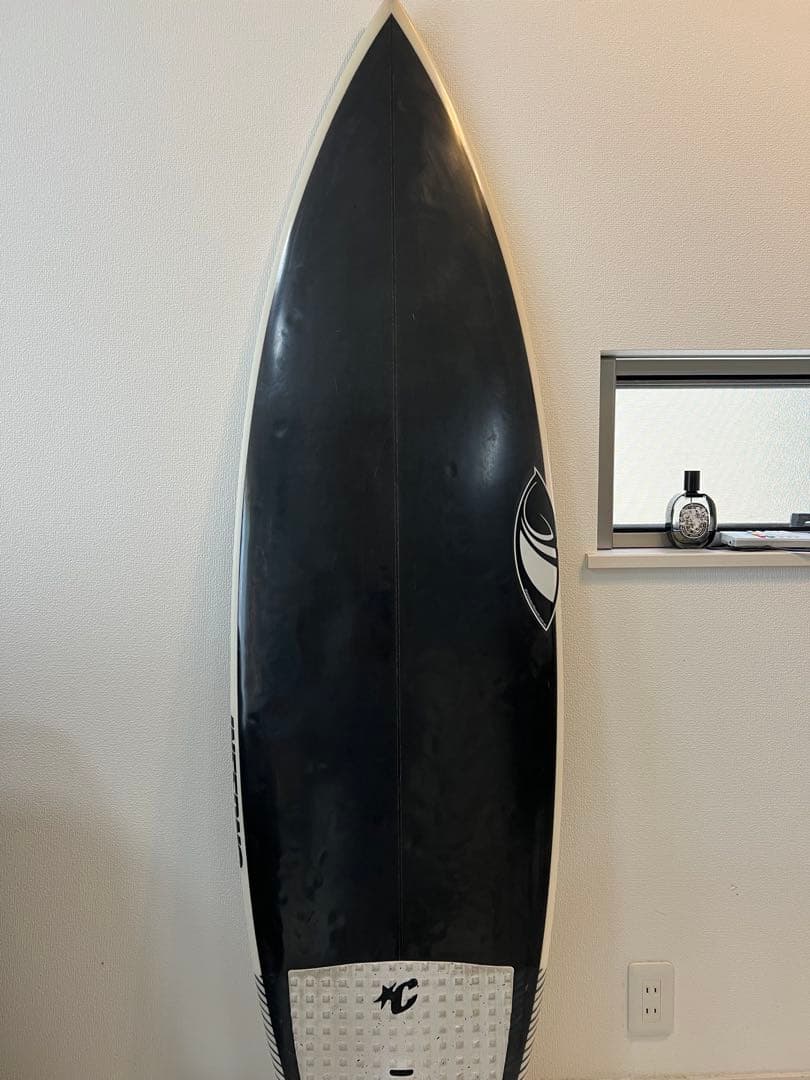 シャープアイサーフボード、インフェルノ72、