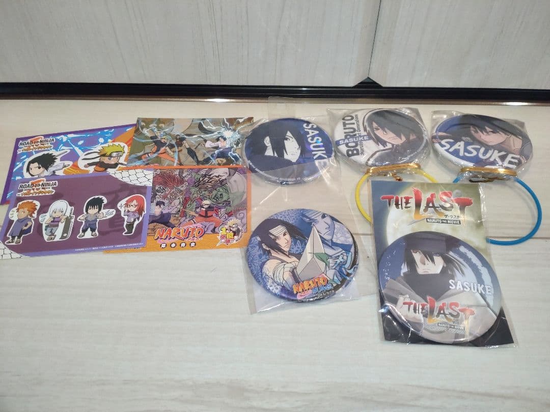 NARUTO　うちはサスケ　缶バッジ　ステッカー　セット　ナルト　SASUKE