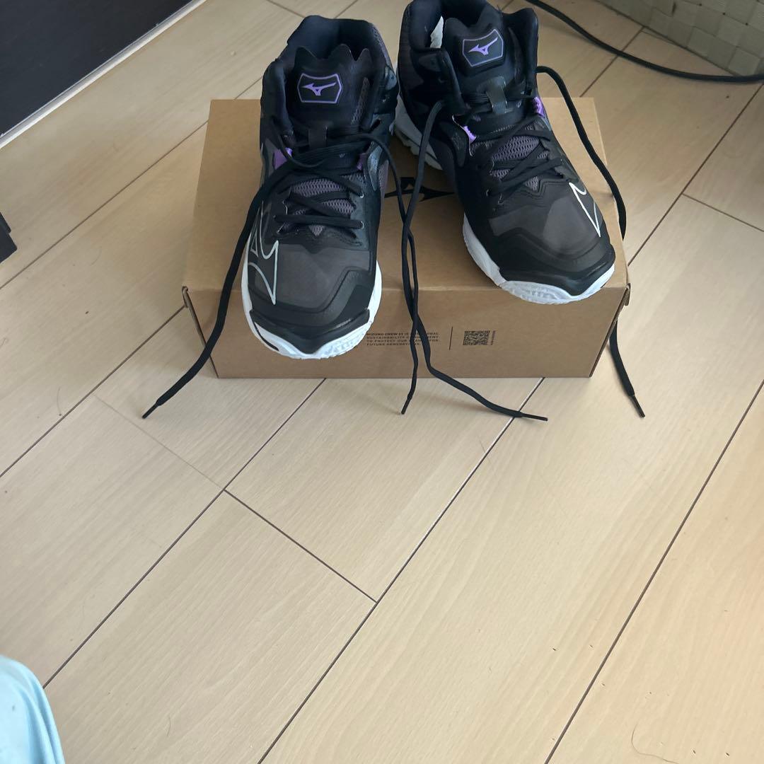 Mizuno Wave Lightning Z8バレーボールシューズ