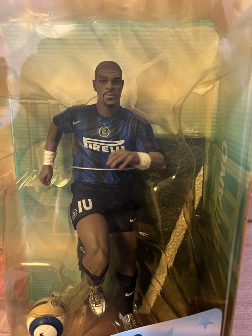 アドリアーノ フィギュア インテル　人形