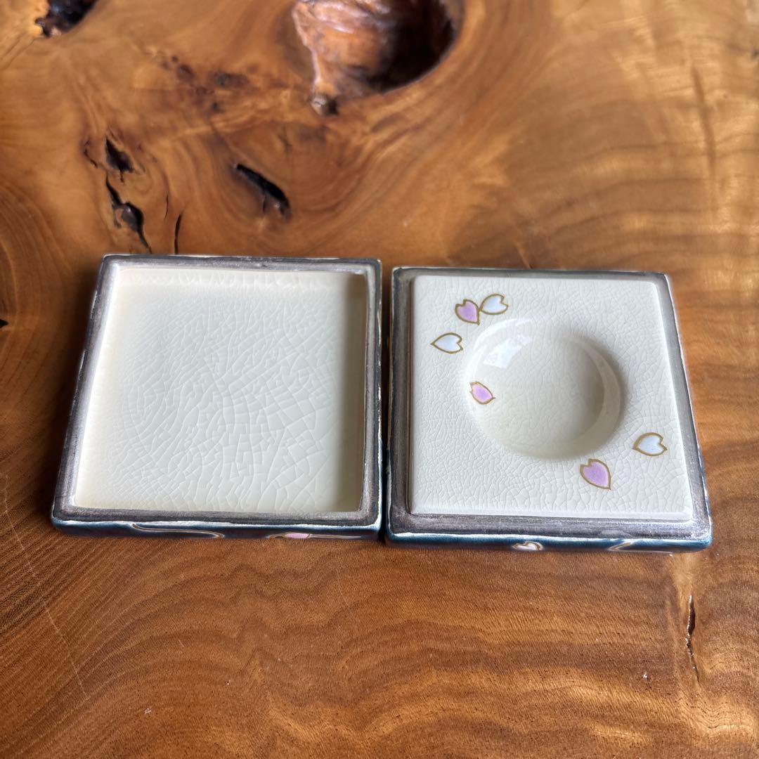 色絵柳桜流水 香合 藤谷芳哉造 水無月窯 茶道具 共箱