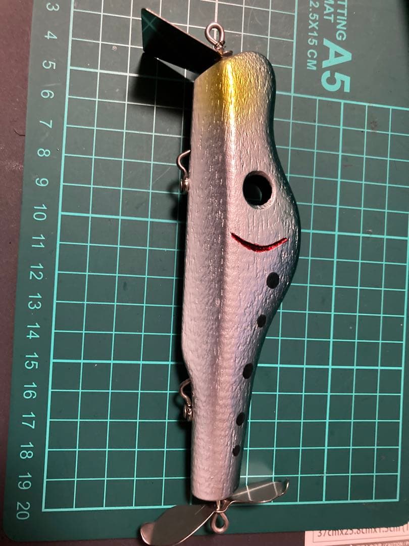 ハンドメイドルアー