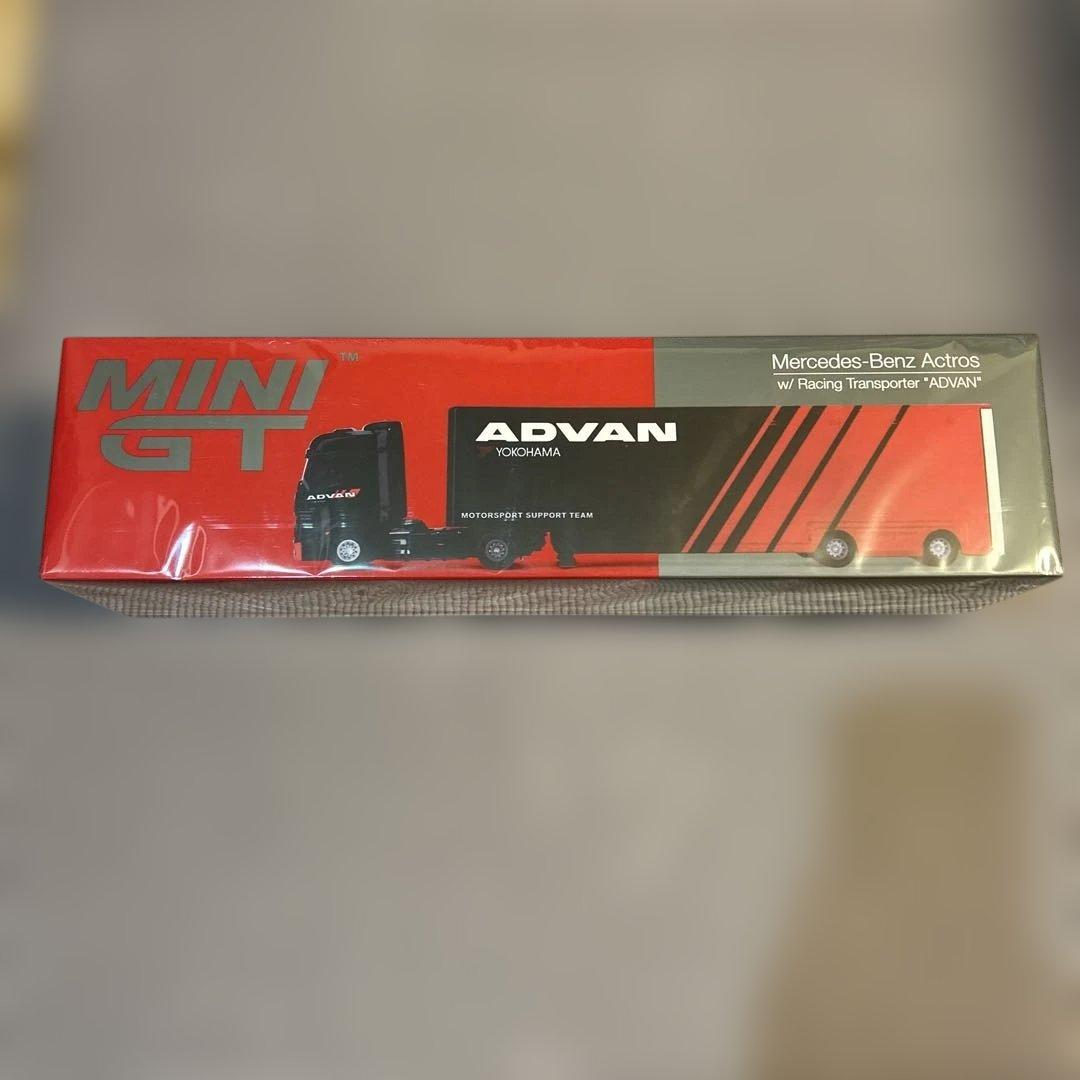MINI GT Mercedes-Benz Actros 未開封