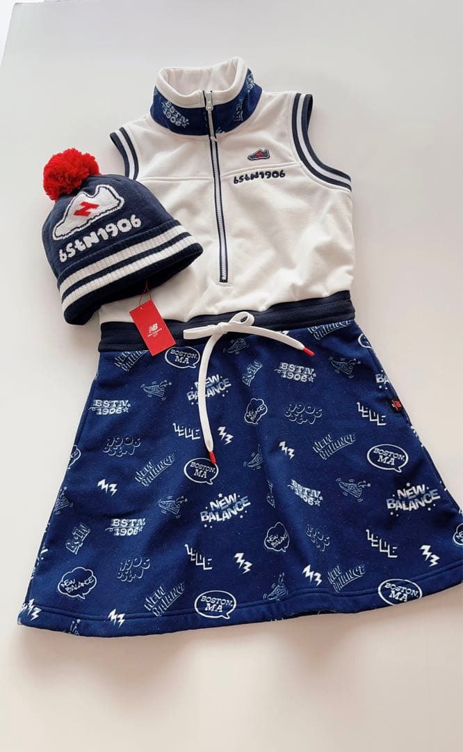 ニューバランスゴルフ　2点セット　保温ワンピース　ぽんぽん付きニット帽