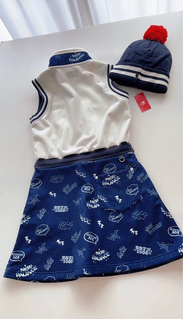 ニューバランスゴルフ　2点セット　保温ワンピース　ぽんぽん付きニット帽