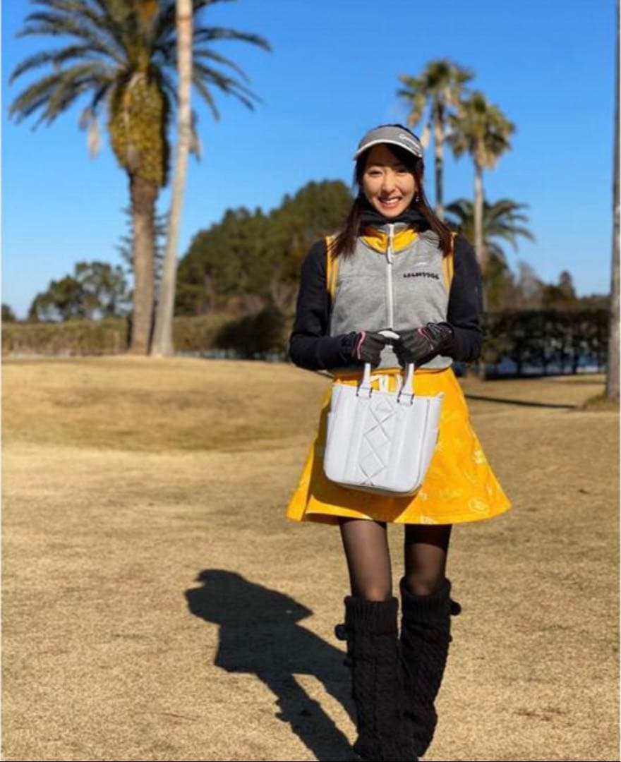 ニューバランスゴルフ　2点セット　保温ワンピース　ぽんぽん付きニット帽