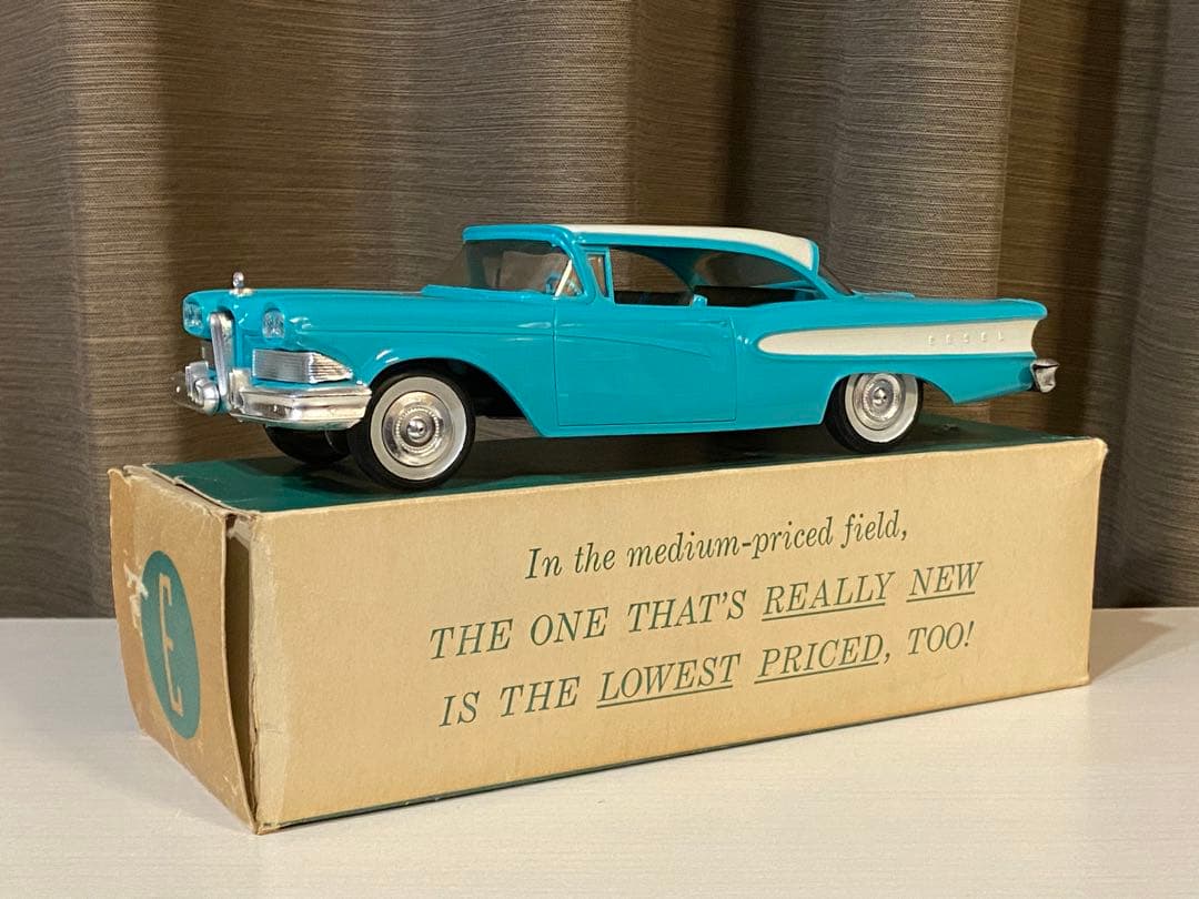 エドセル ディーラー展示用ミニカー FORD EDSEL AMT