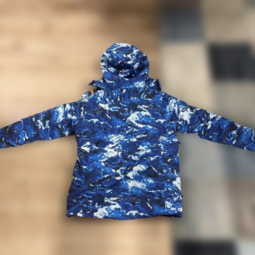 青と白の迷彩 スキーウェア