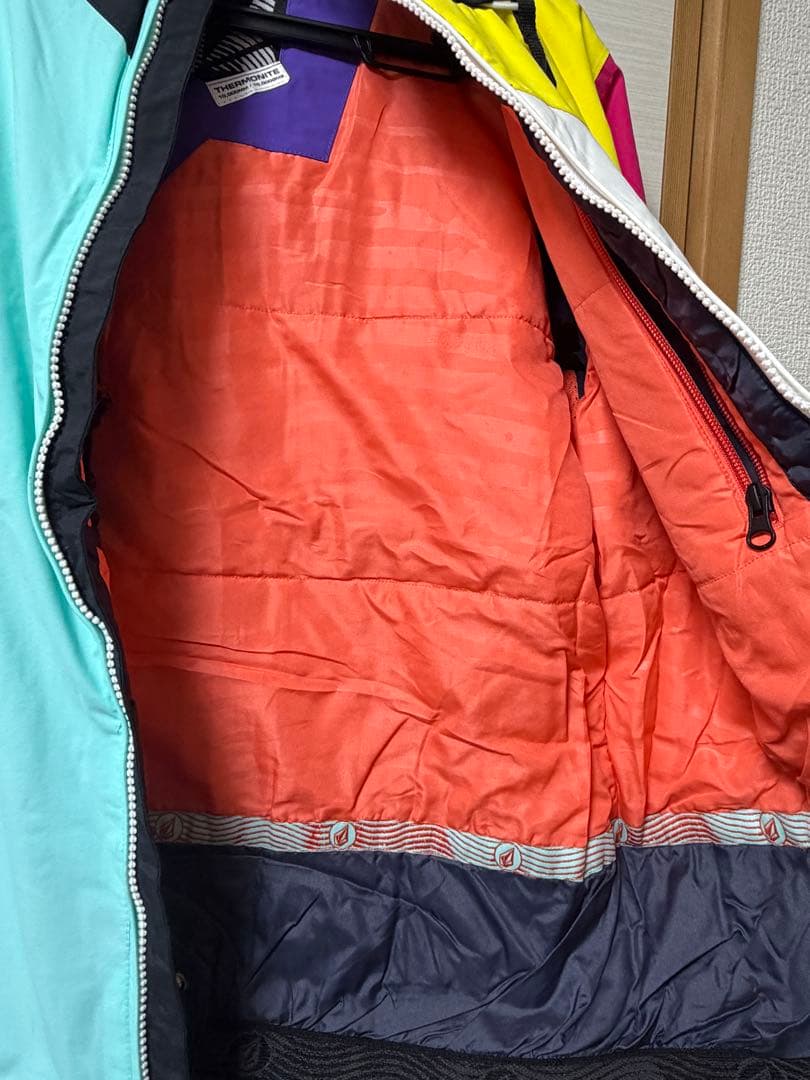 VOLCOM 上下セット 女性用スノーボードウェア マルチカラー
