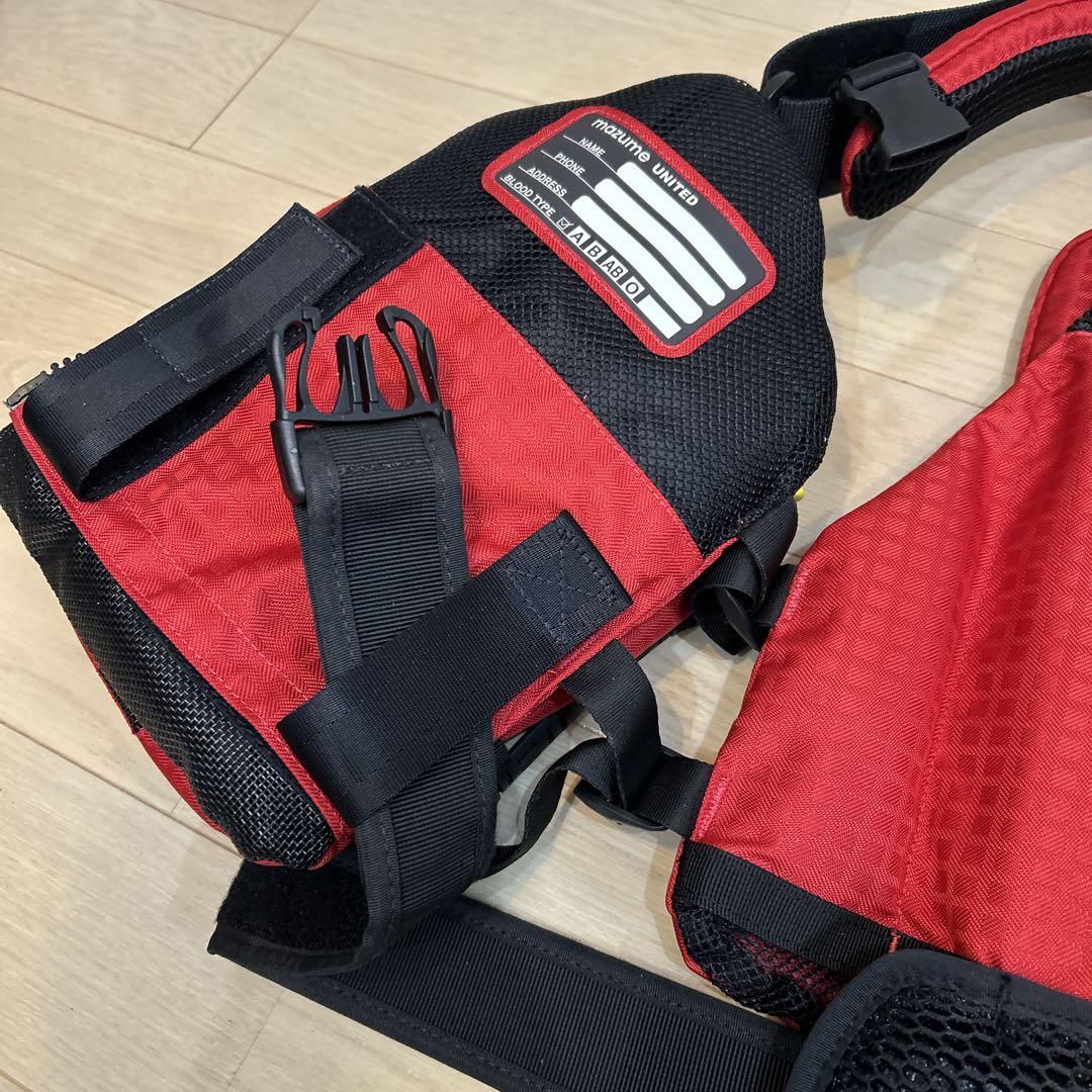 美品 マズメ レッドムーン9th ライフジャケット