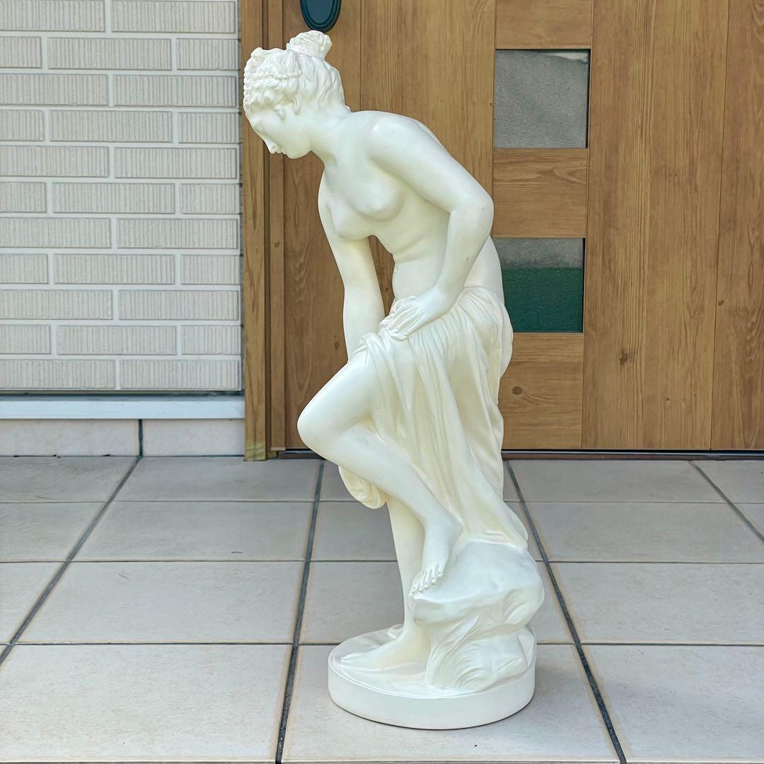 湯浴みするヴィーナス