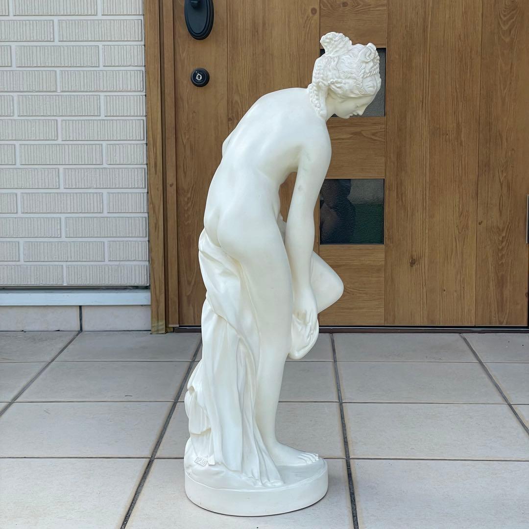 湯浴みするヴィーナス