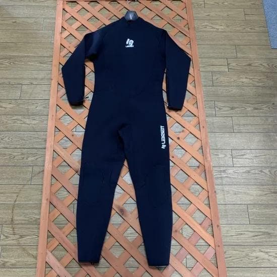 LARIAT【3mm FULL SUITS】Lsize175cm ウェットスーツ