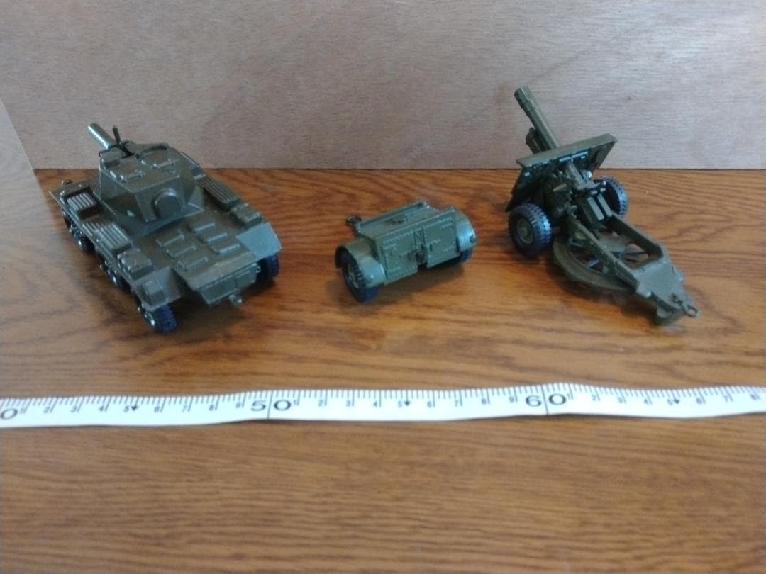 クレセントトイズ　サラディン装甲車野戦砲パトロールセット