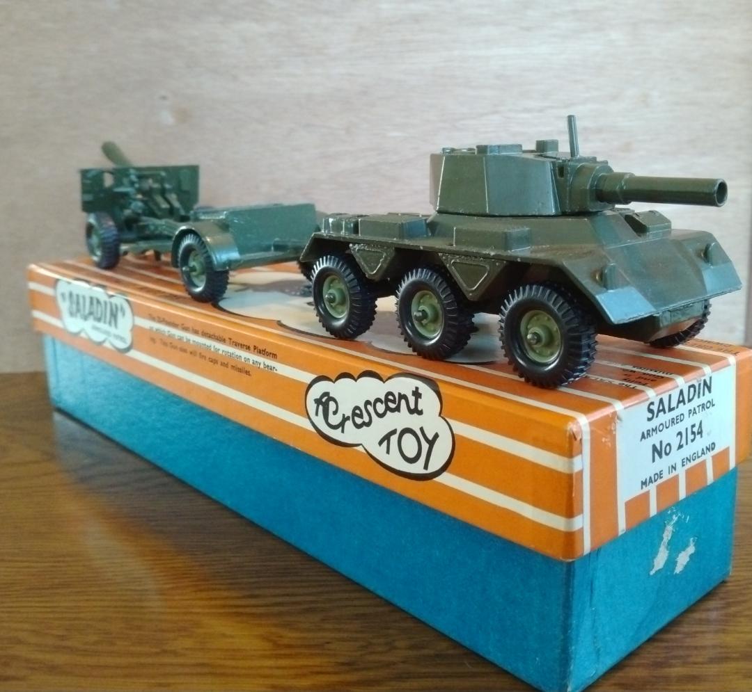 クレセントトイズ　サラディン装甲車野戦砲パトロールセット