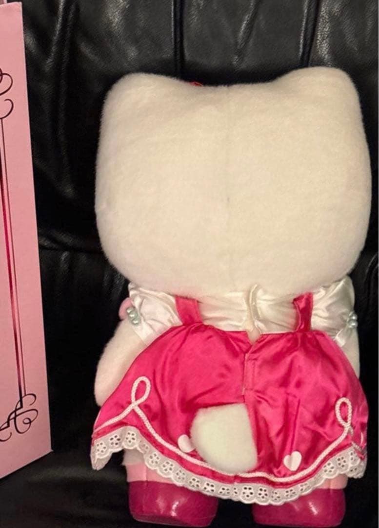 ハローキティ25周年記念 バースデードール ぬいぐるみ 800限定 新品箱入り